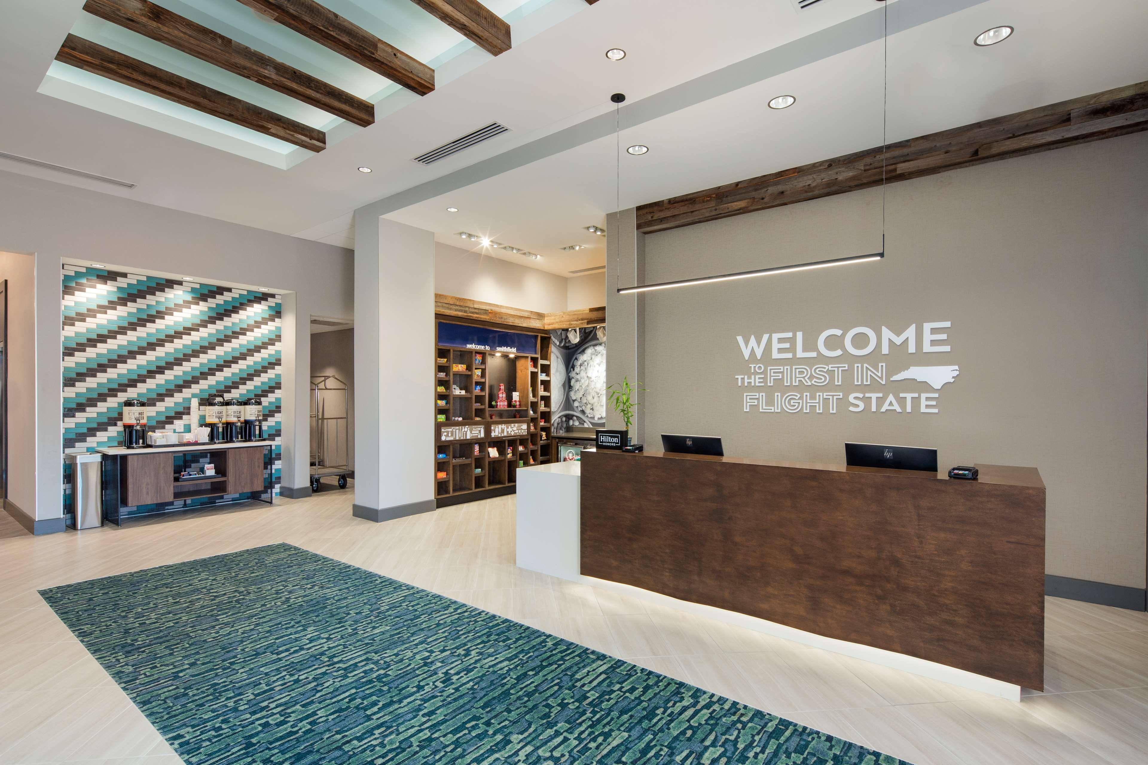 Hampton Inn Smithfield Selma, Nc Exteriör bild